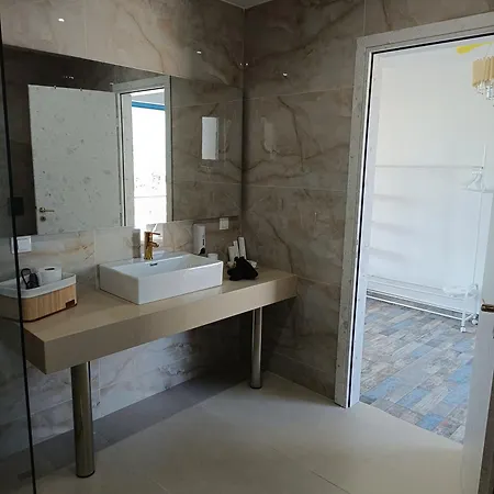 Haven Beach Отель 3*